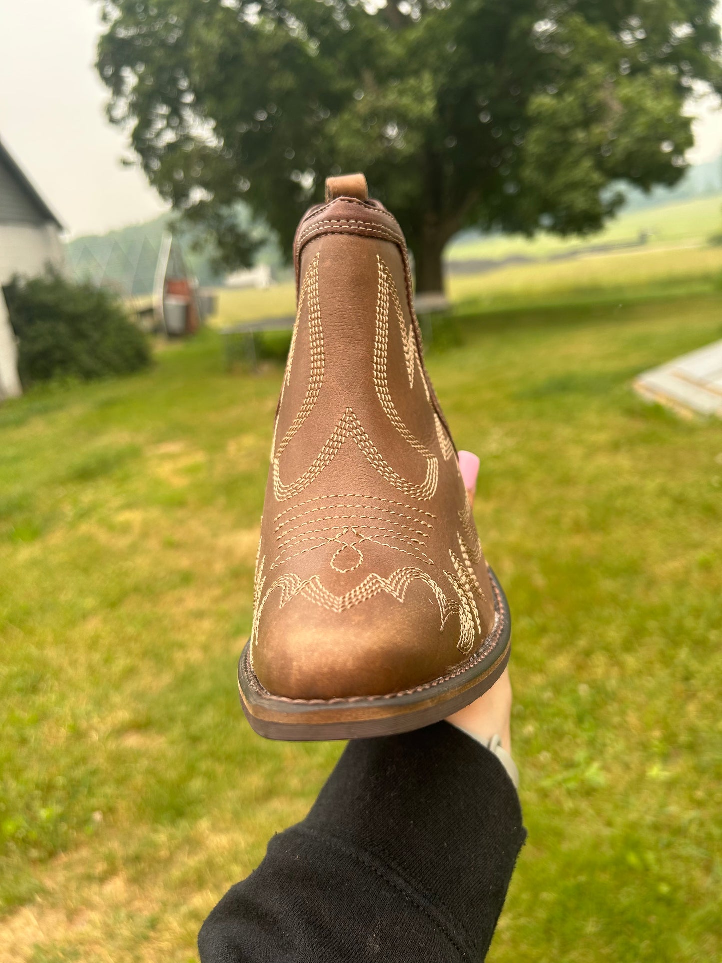 frumpy booties