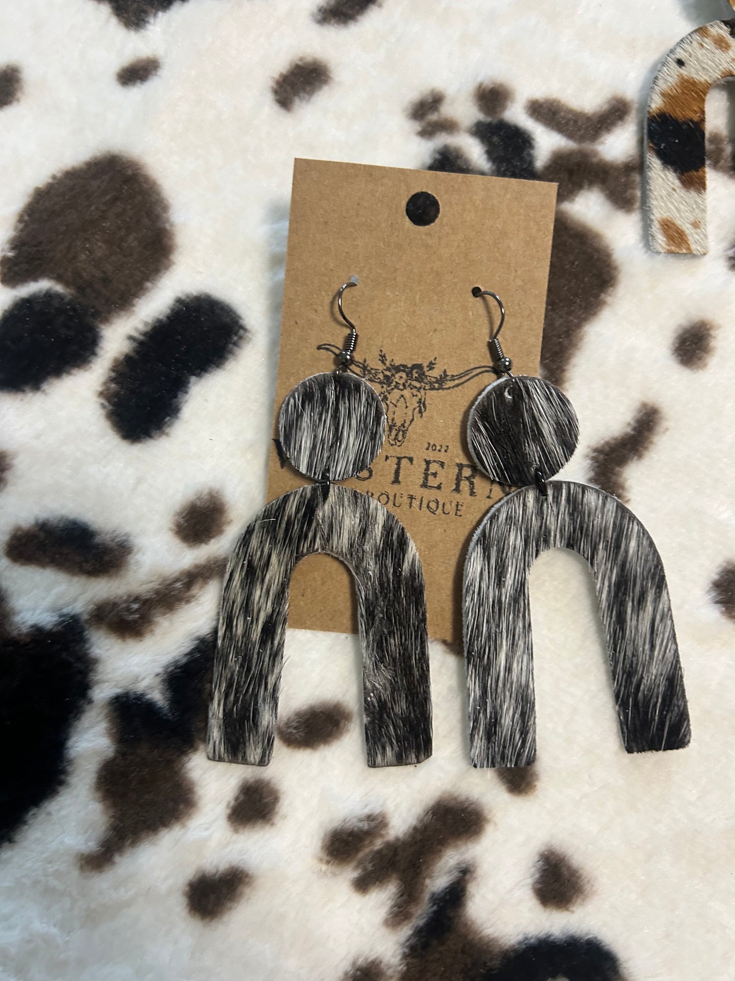 arch dangle earrings