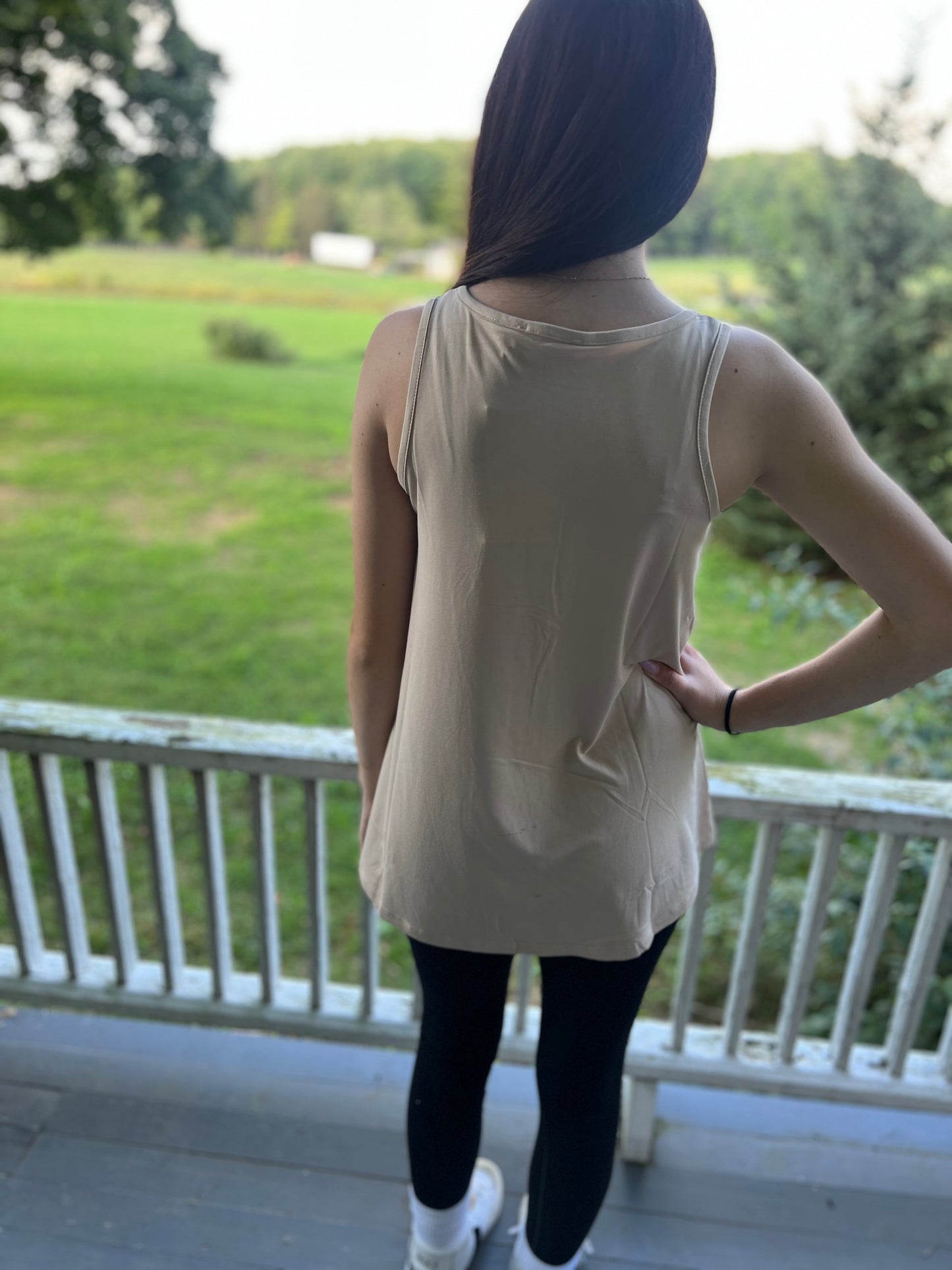 Basic button tank
