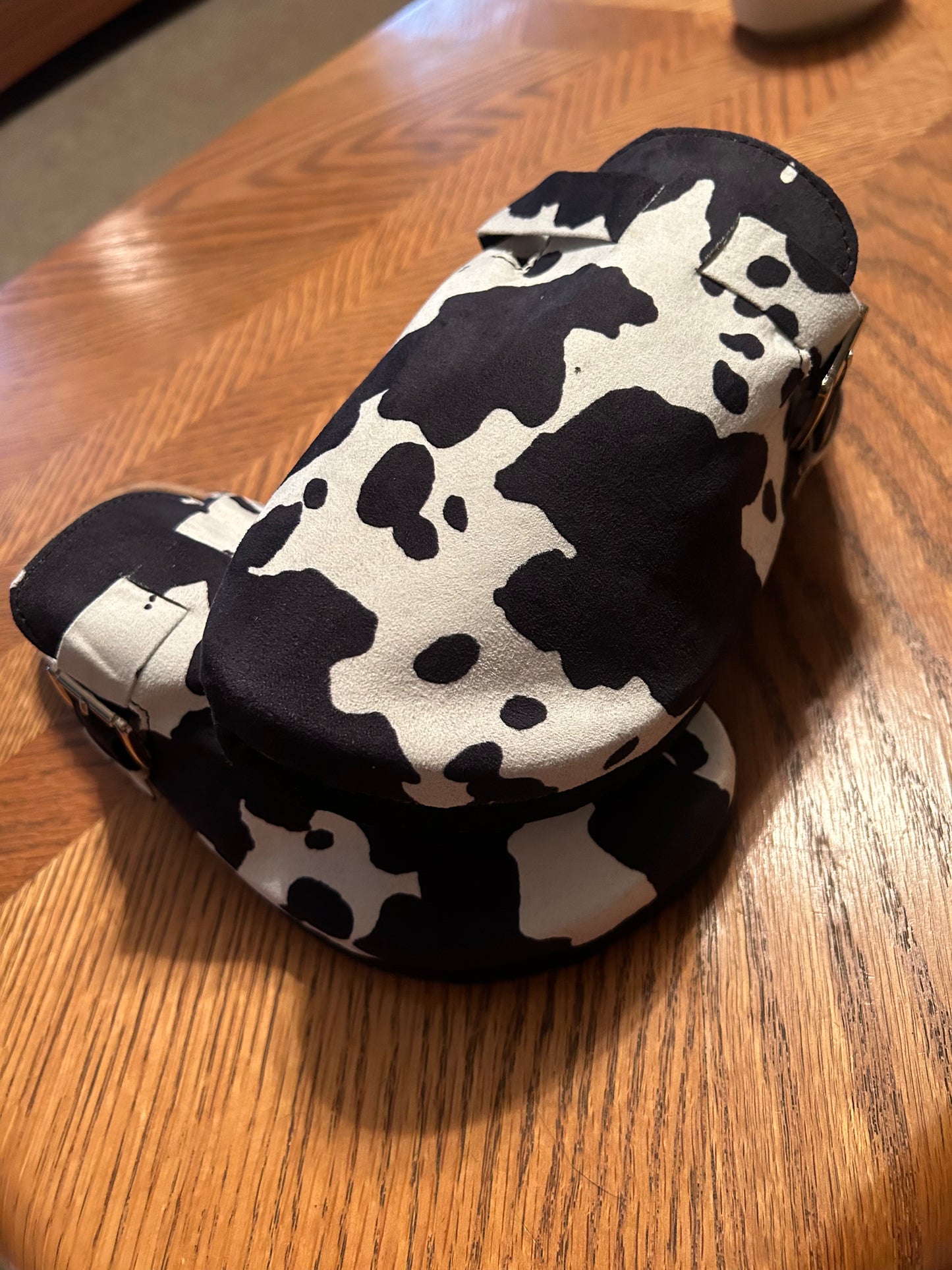 the moo’s clogs