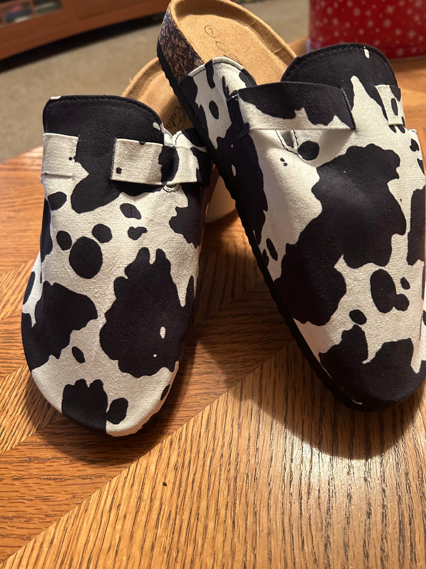 the moo’s clogs