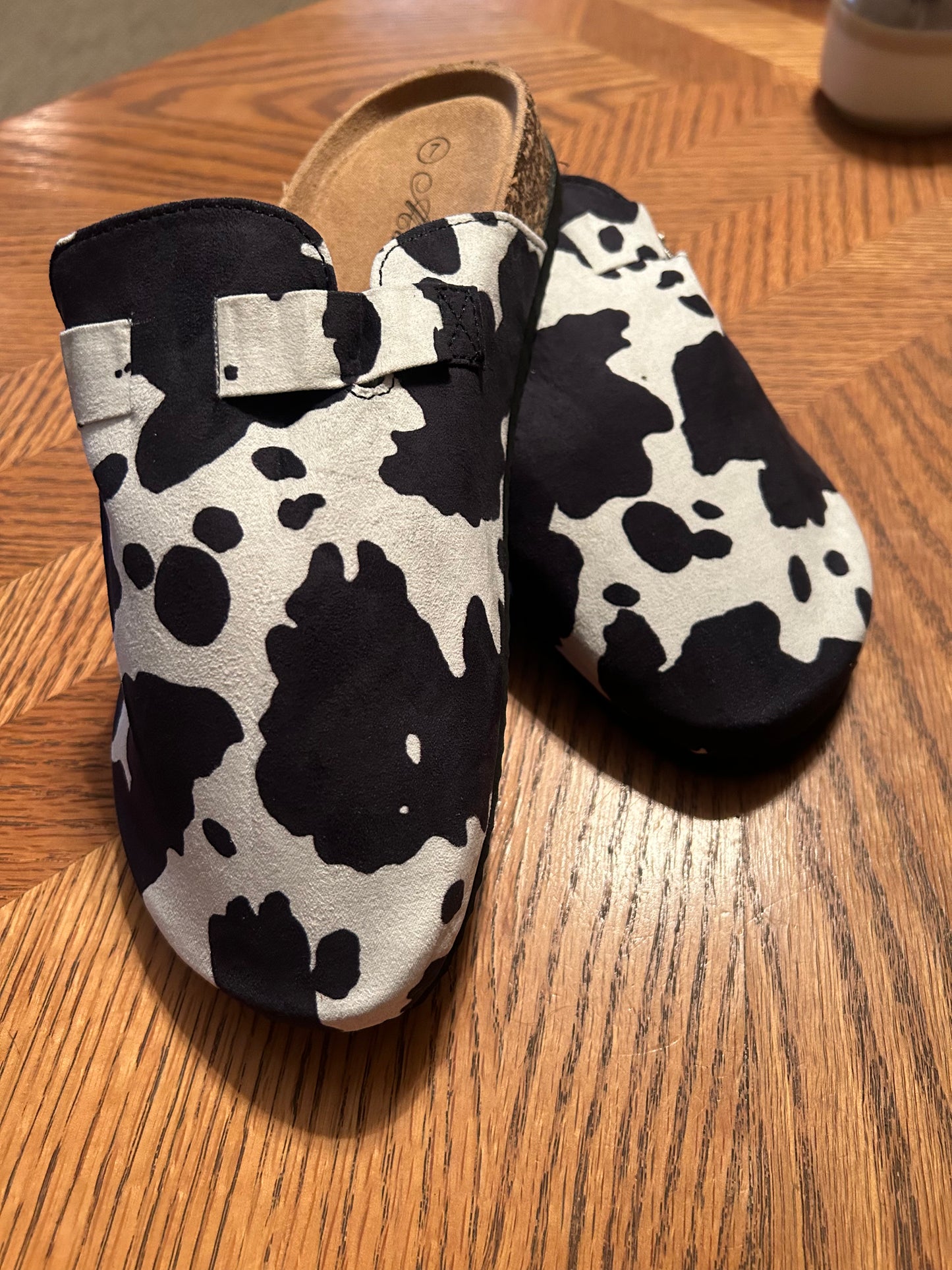 the moo’s clogs