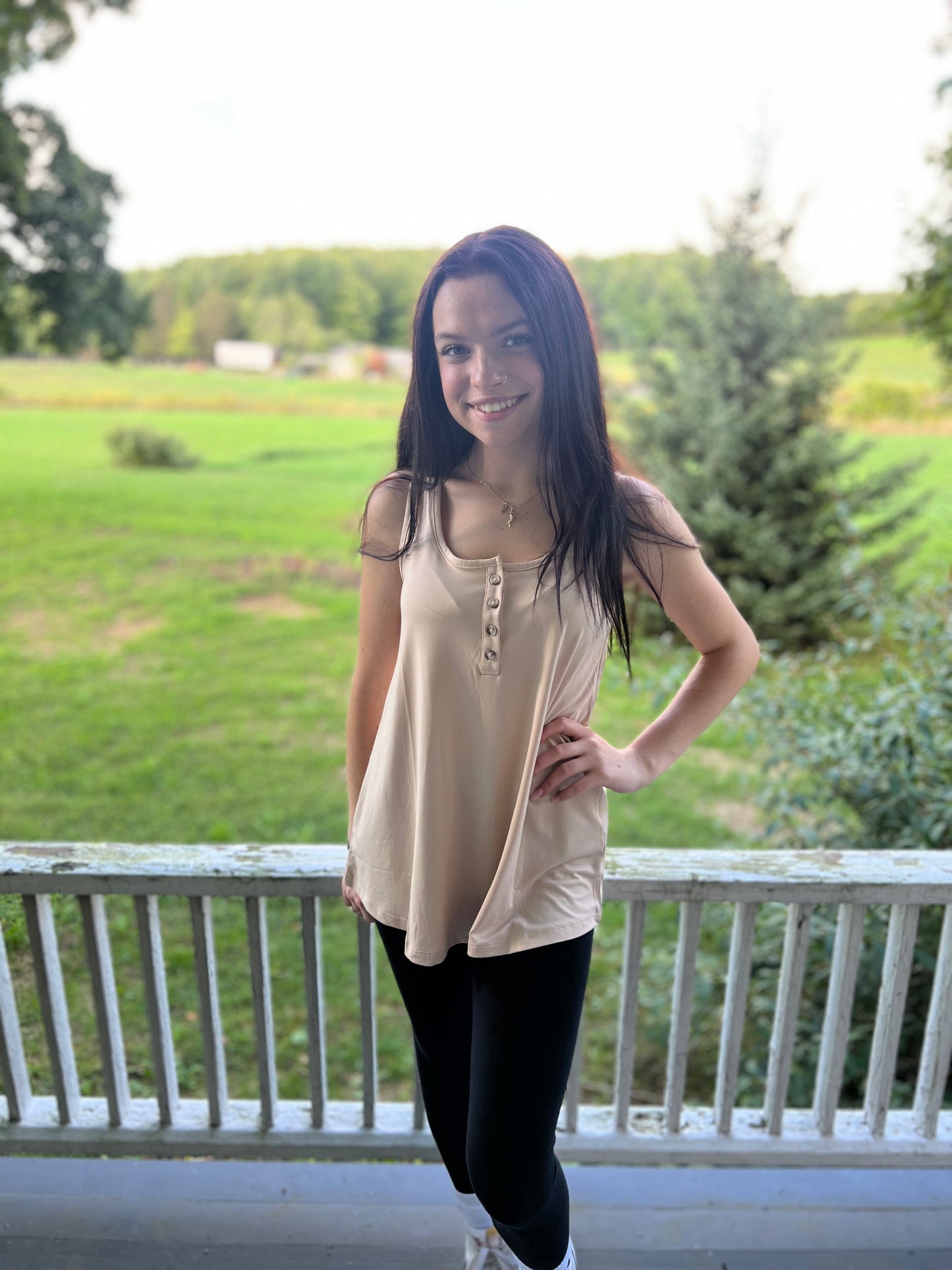 Basic button tank
